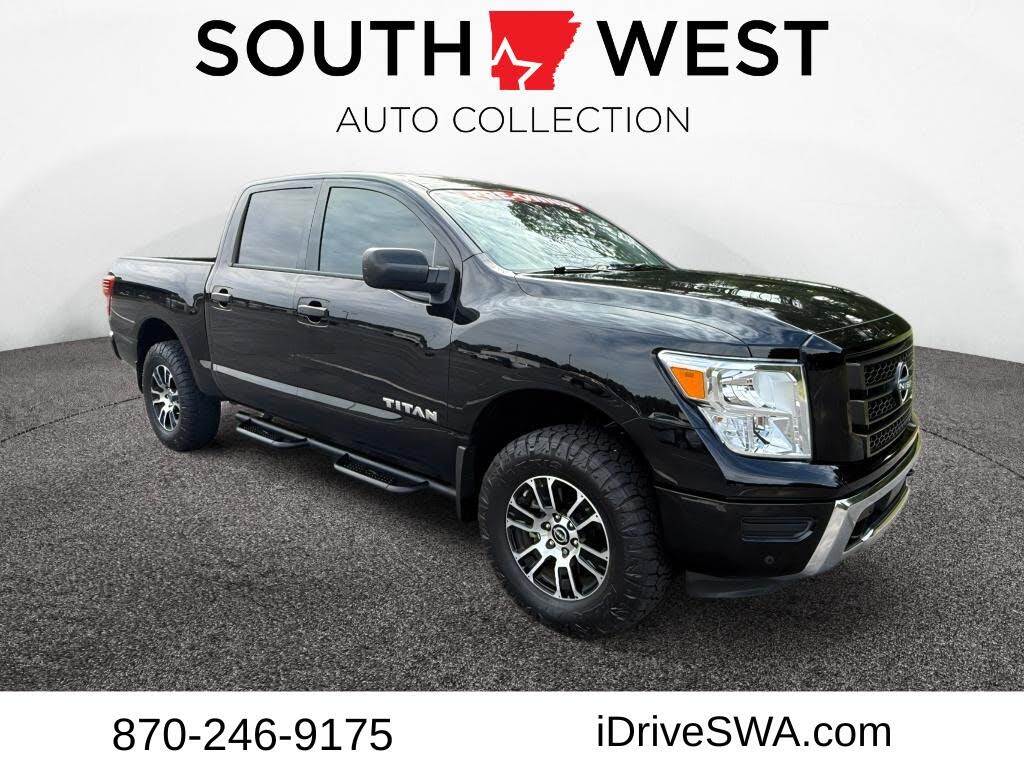 2024 Nissan Titan SV Crew Cab 4WD