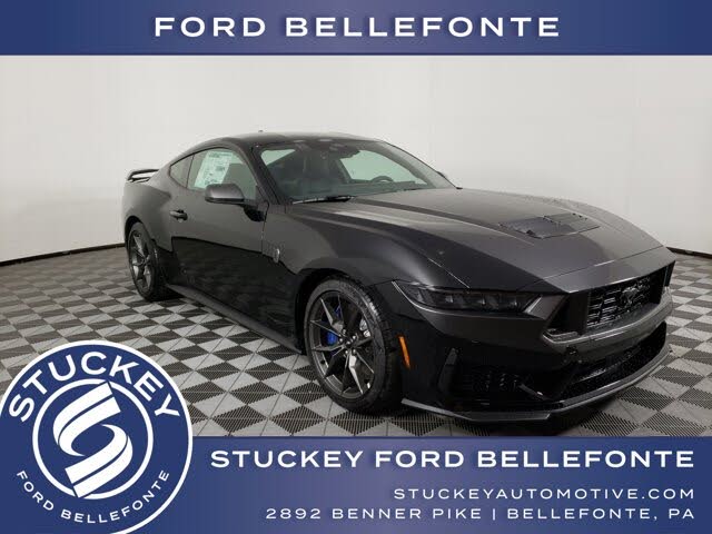 2025 Ford Mustang Dark Horse Fastback RWD