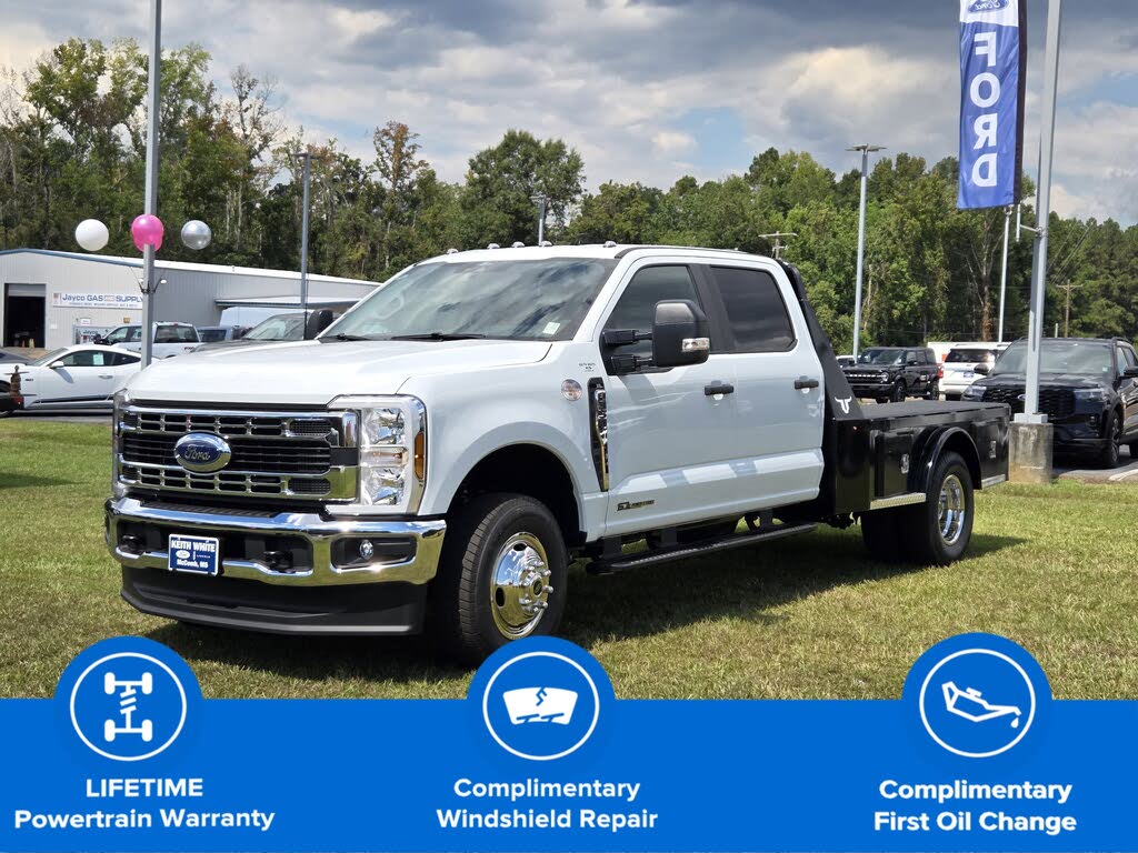 2026 Ford F-350 Super Duty Chassis XL Crew Cab DRW 4WD