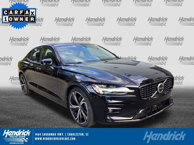 2024 Volvo S60 B5 Core Dark Theme AWD