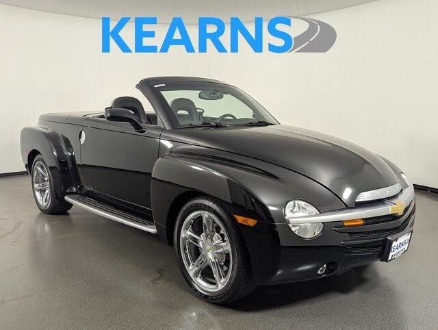 2004 Chevrolet SSR LS RWD