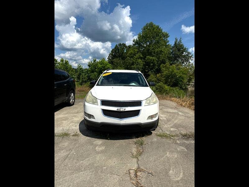 2010 Chevrolet Traverse LS FWD