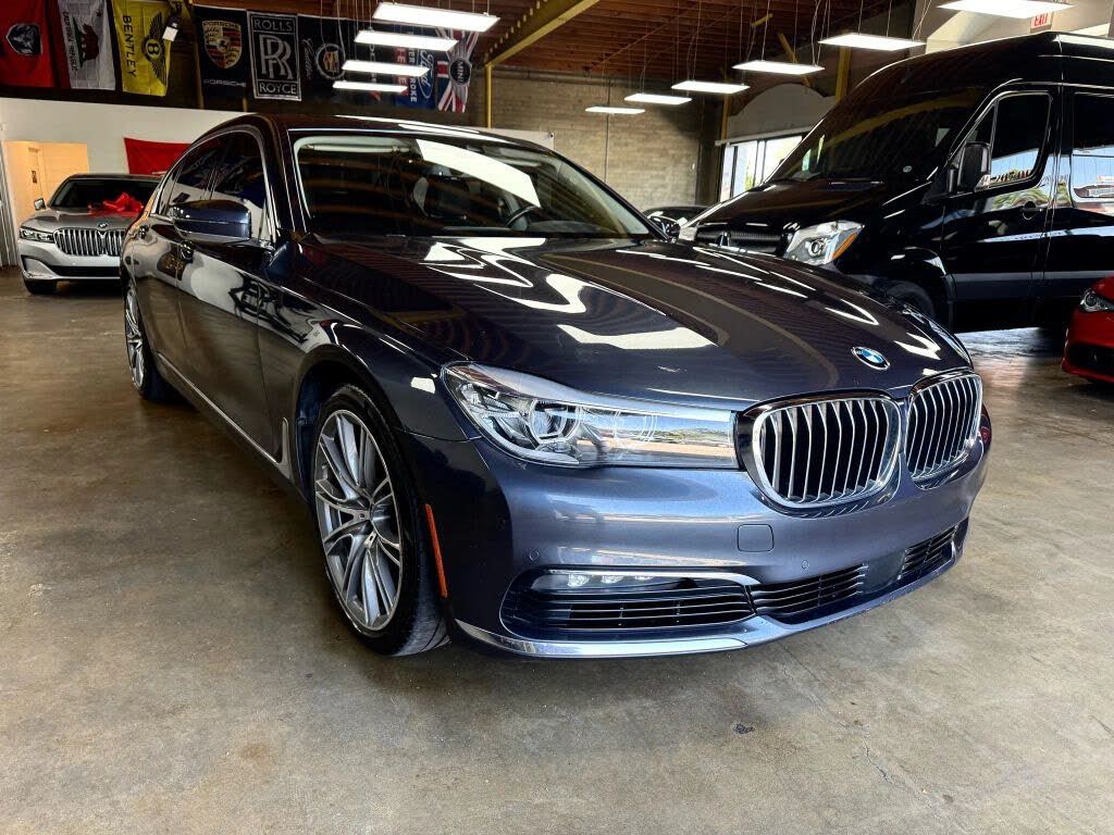 2018 BMW 7 Series 740i RWD