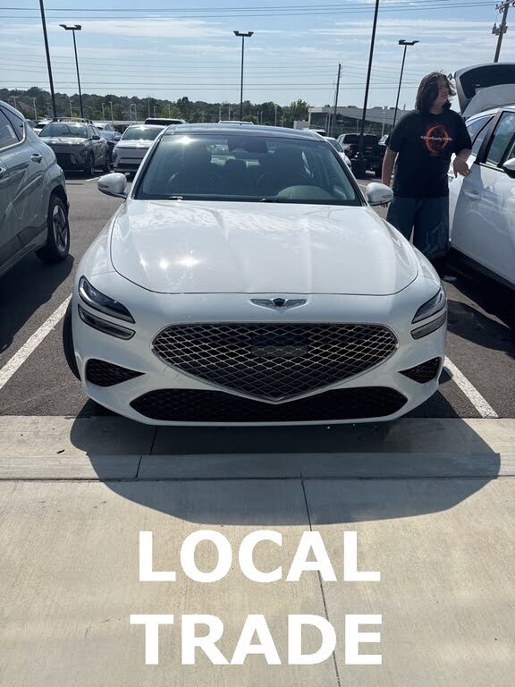 2022 Genesis G70 2.0T RWD