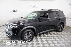 Nissan Pathfinder SV FWD