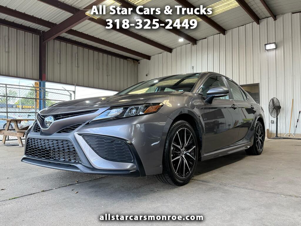 2024 Toyota Camry SE FWD