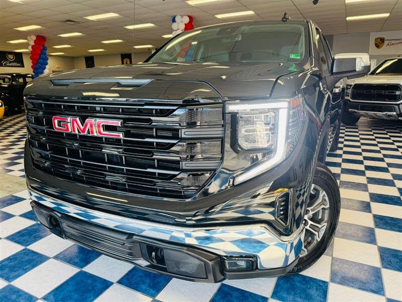 2025 GMC Sierra 1500 SLT Crew Cab 4WD