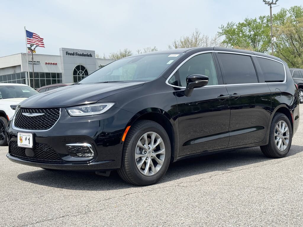 2025 Chrysler Pacifica Select AWD