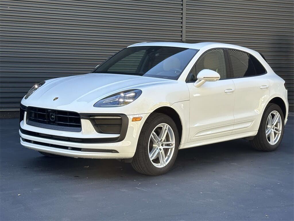 2025 Porsche Macan AWD