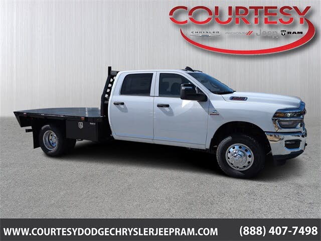 2025 RAM 3500 Chassis Tradesman Crew Cab LB DRW 4WD