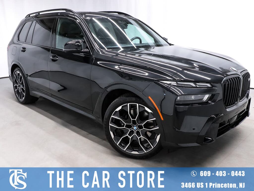 2026 BMW X7 M60i AWD