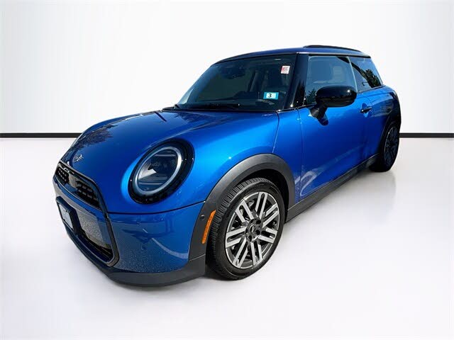 2025 MINI Cooper Signature Trim 2-door Hatchback