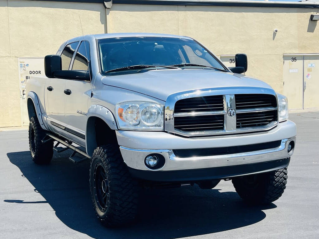 2007 Dodge RAM 1500 SLT Mega Cab 4WD