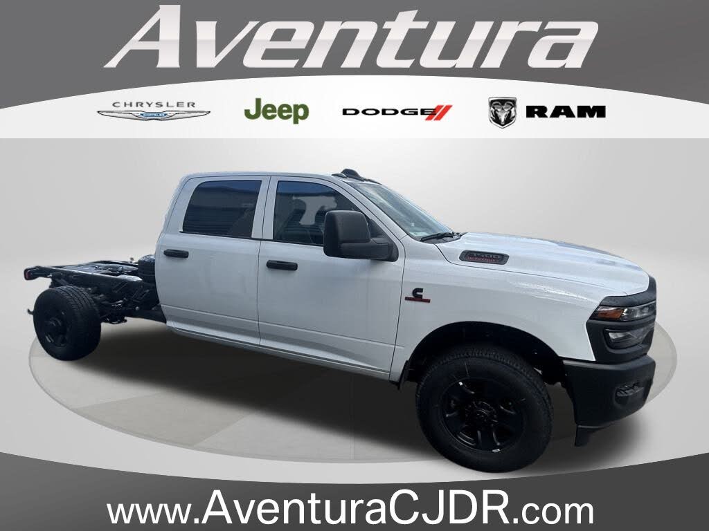 2025 RAM 3500 Chassis Tradesman Crew Cab LB 4WD
