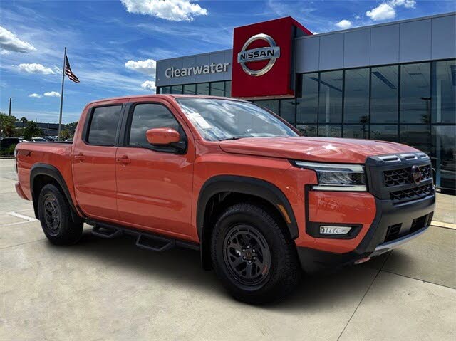 2025 Nissan Frontier PRO-4X Crew Cab 4WD