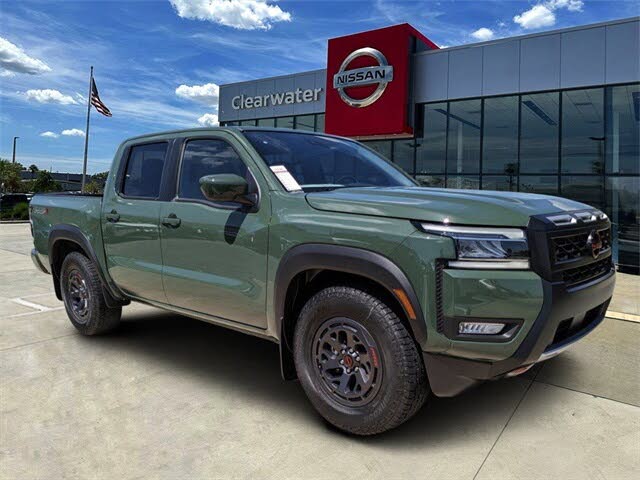 2025 Nissan Frontier PRO-4X Crew Cab 4WD