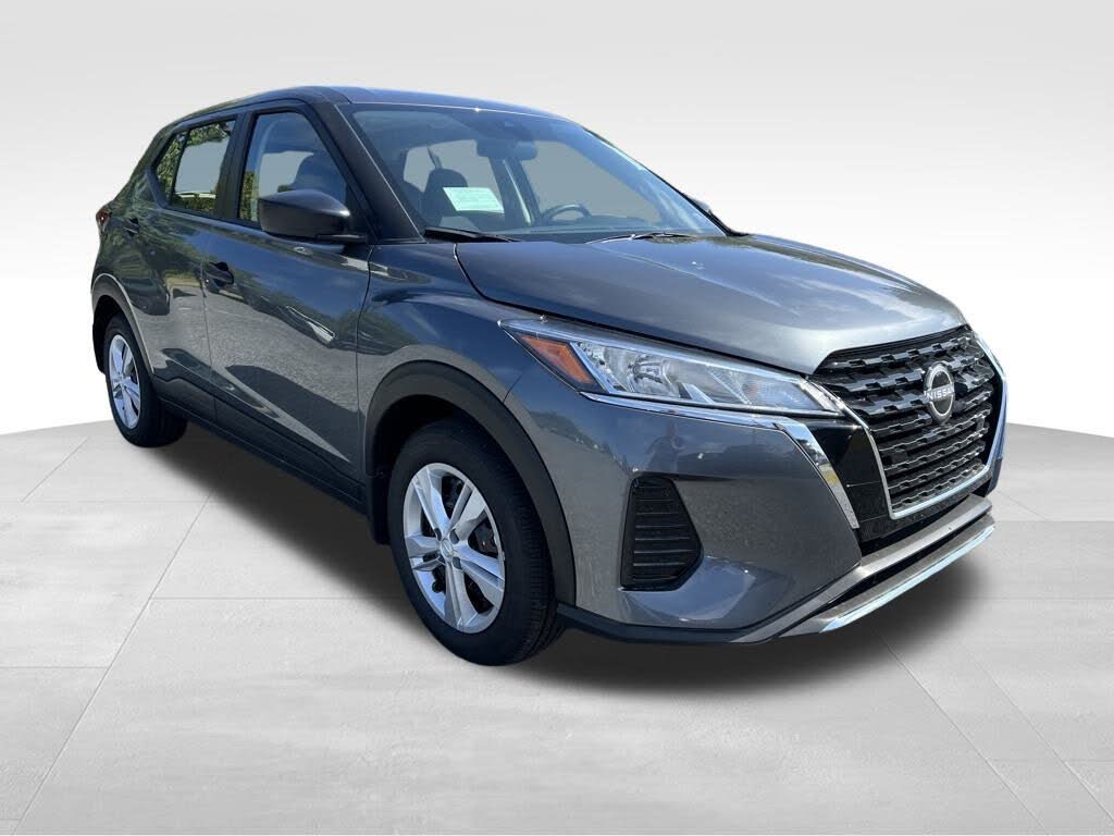 2025 Nissan Kicks Play S FWD