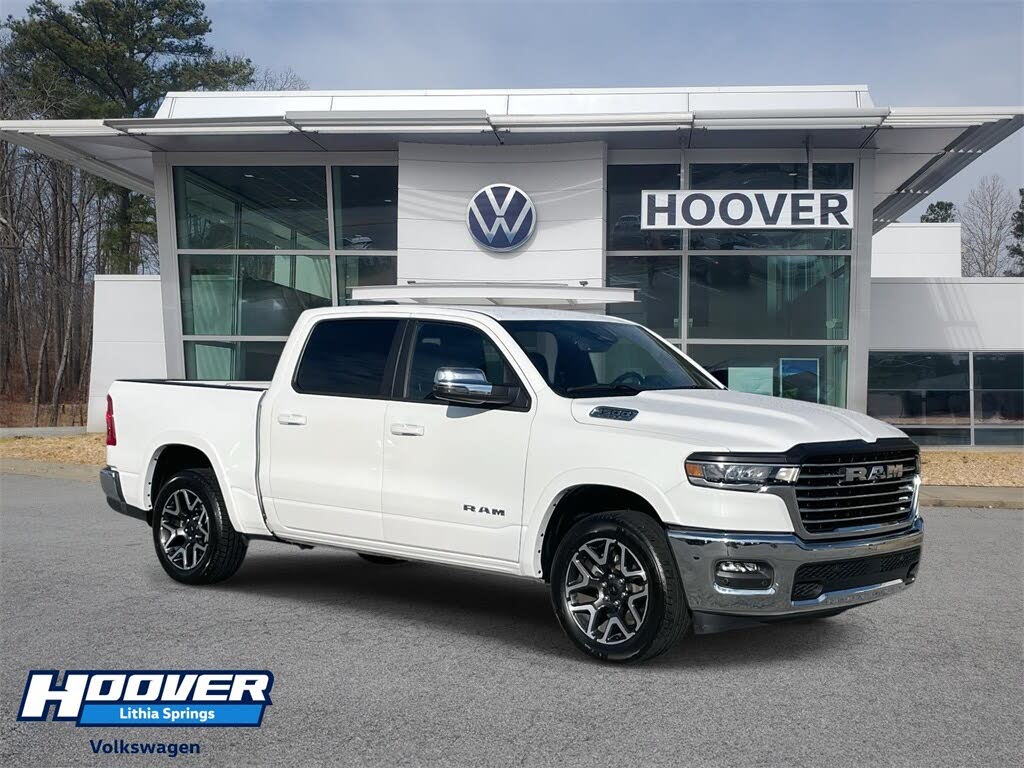 2025 RAM 1500 Laramie Crew Cab 4WD