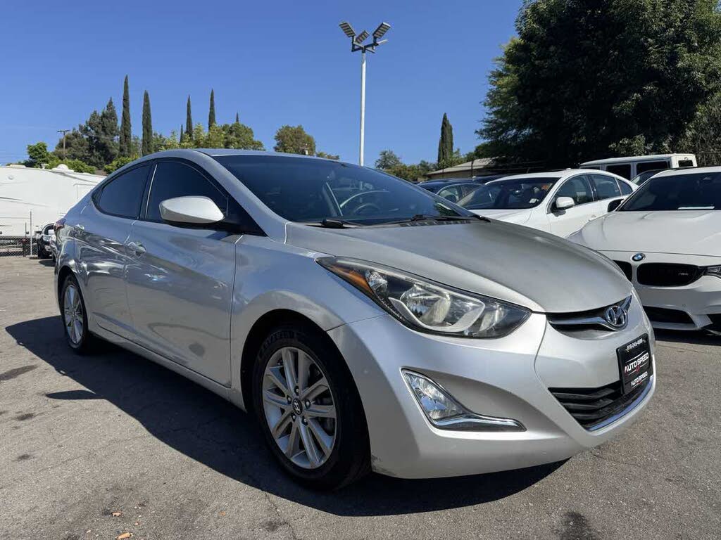 2015 Hyundai Elantra SE FWD