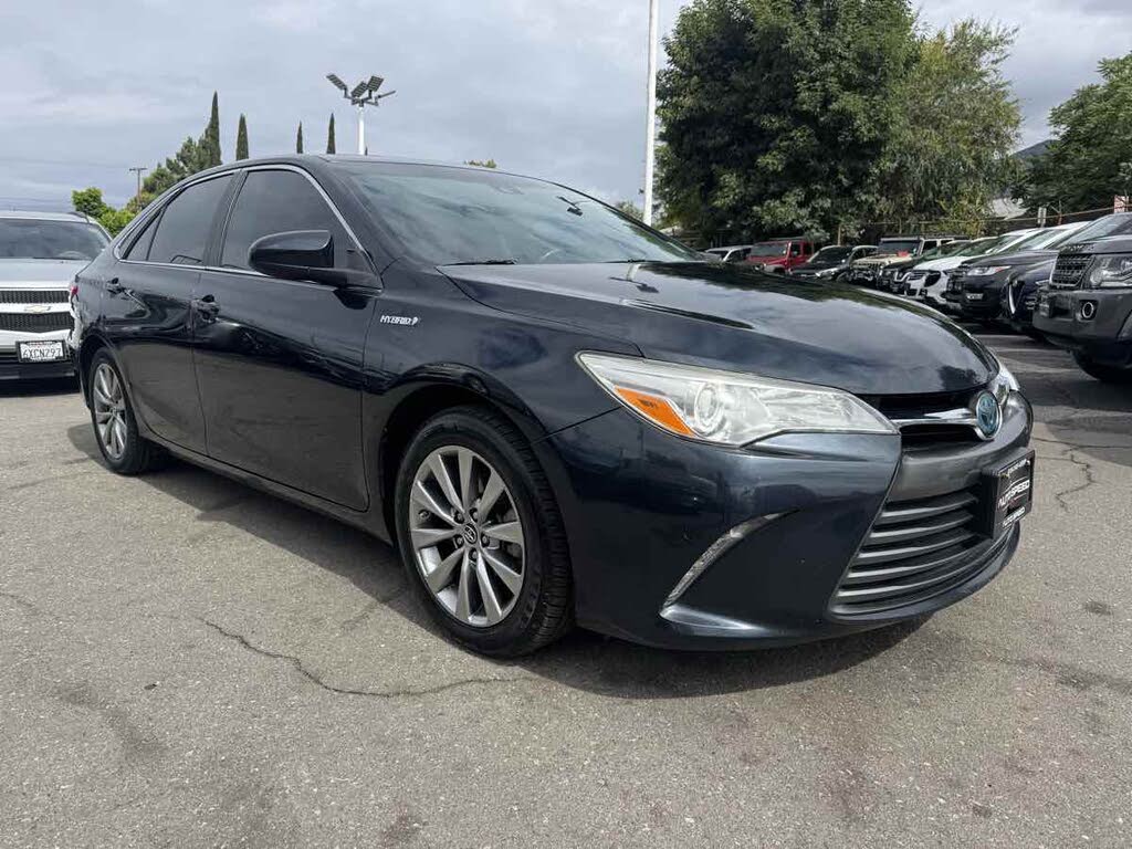 2017 Toyota Camry Hybrid XLE FWD