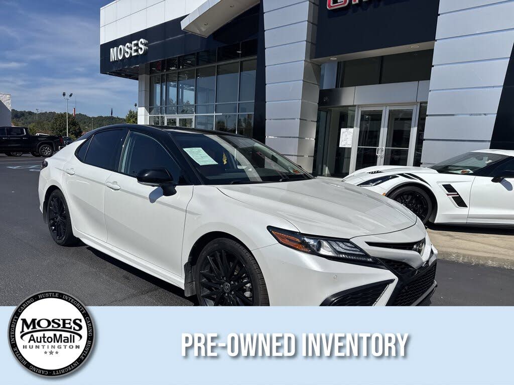 2022 Toyota Camry XSE V6 FWD