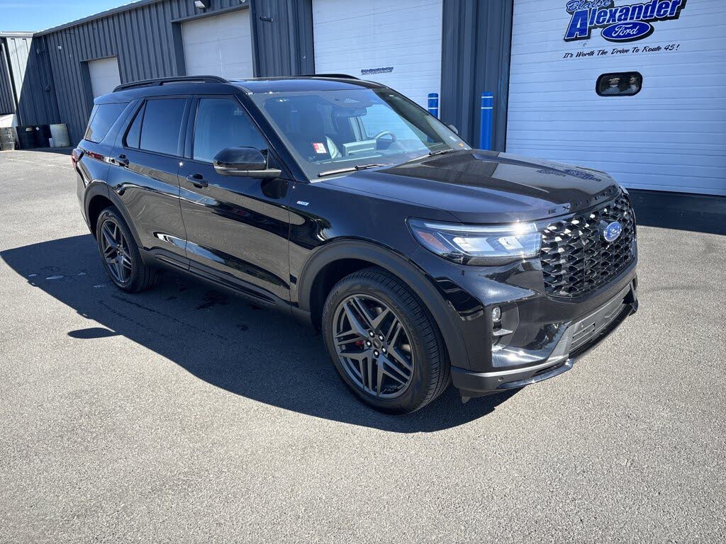 2025 Ford Explorer ST-Line AWD