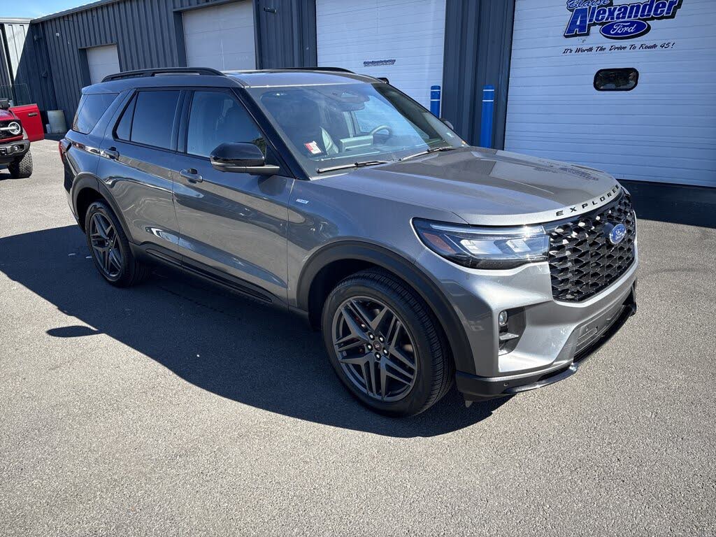 2025 Ford Explorer ST-Line AWD