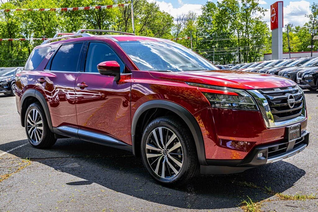 2024 Nissan Pathfinder Platinum 4WD
