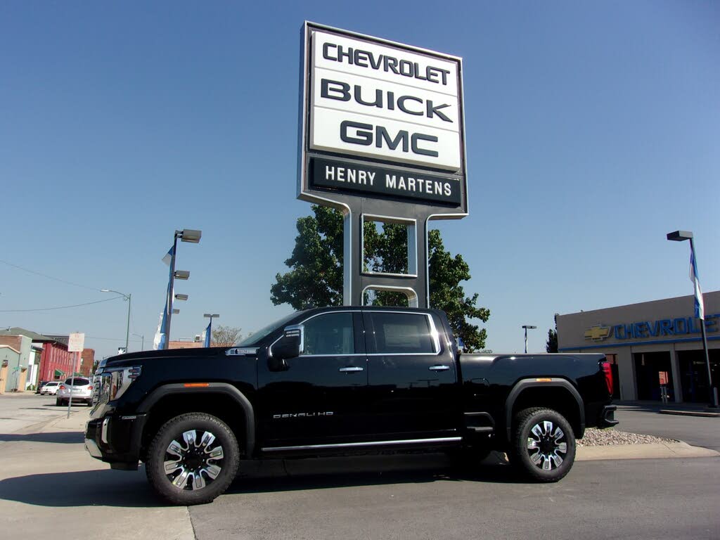 2026 GMC Sierra 2500HD Denali Crew Cab 4WD