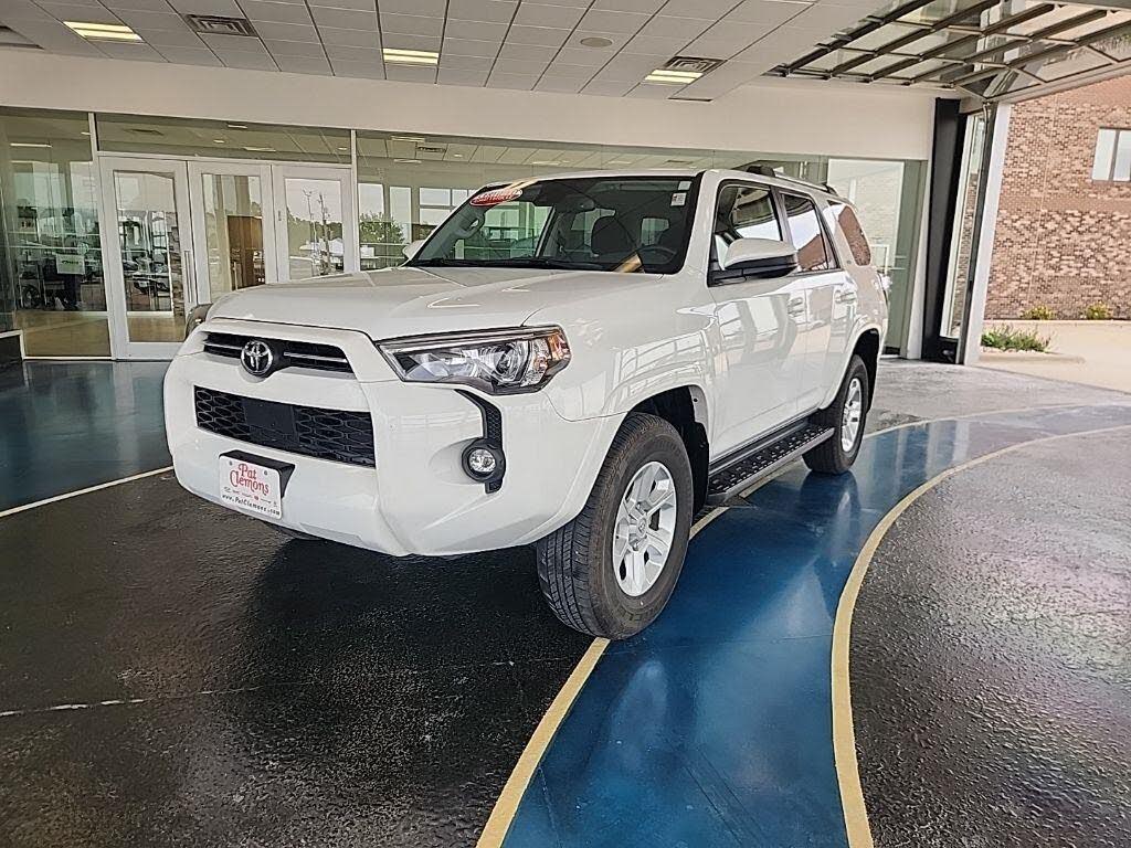2024 Toyota 4Runner SR5 4WD