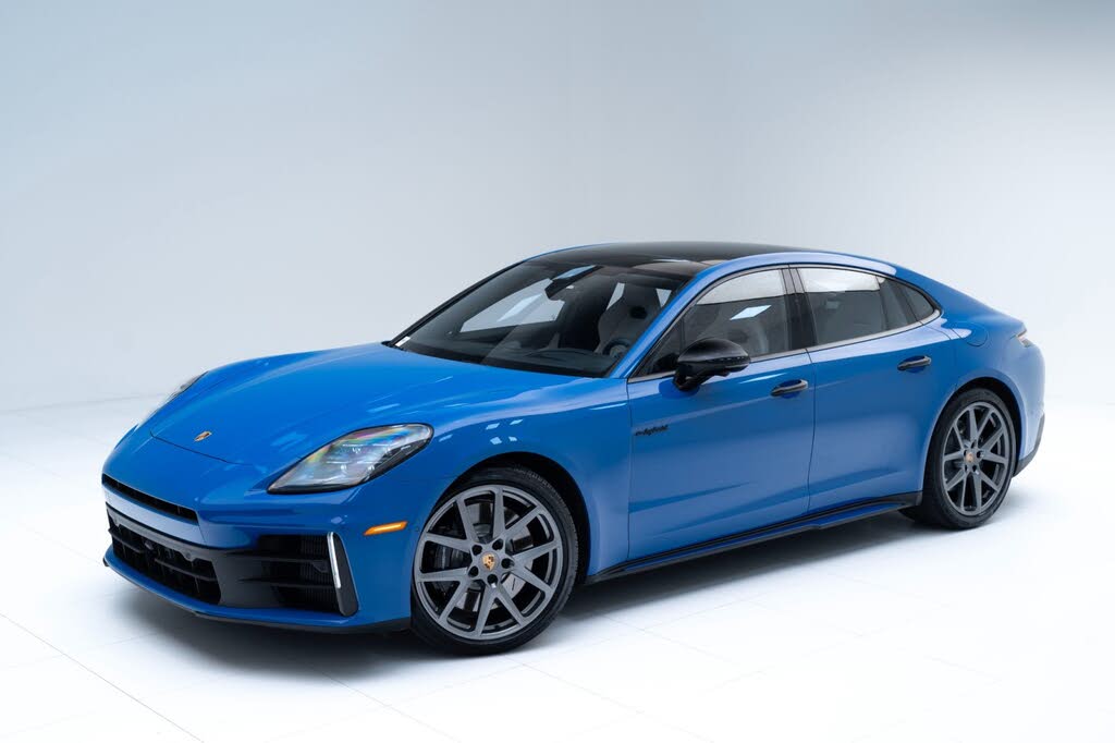 2025 Porsche Panamera 4 AWD