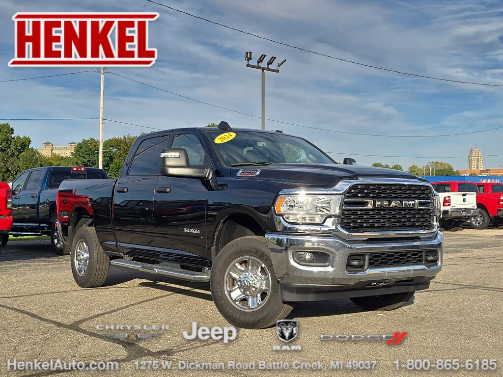 2024 RAM 2500 Big Horn Crew Cab 4WD
