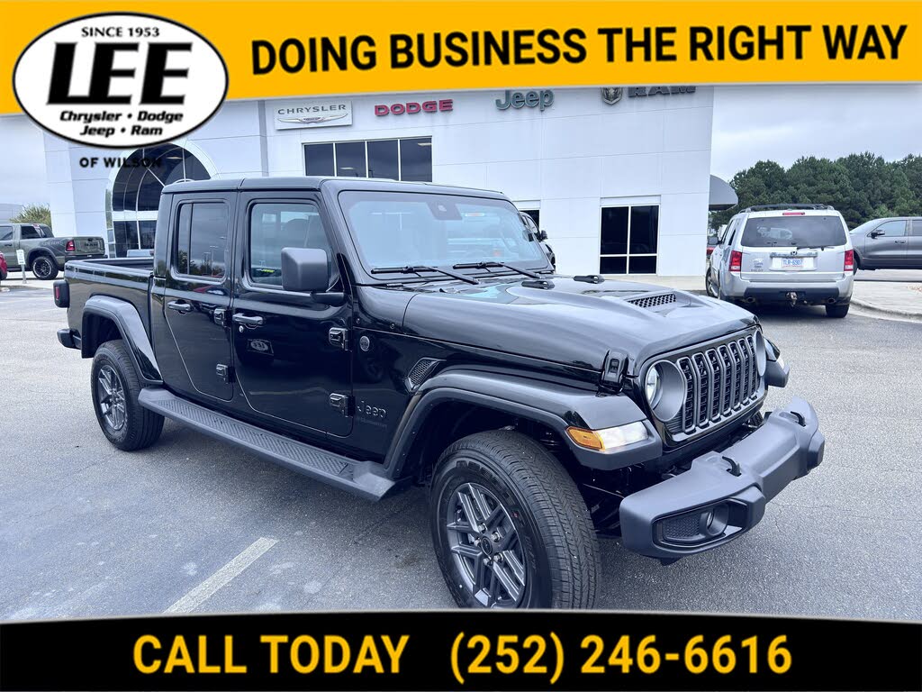 2025 Jeep Gladiator Sport S Crew Cab 4WD