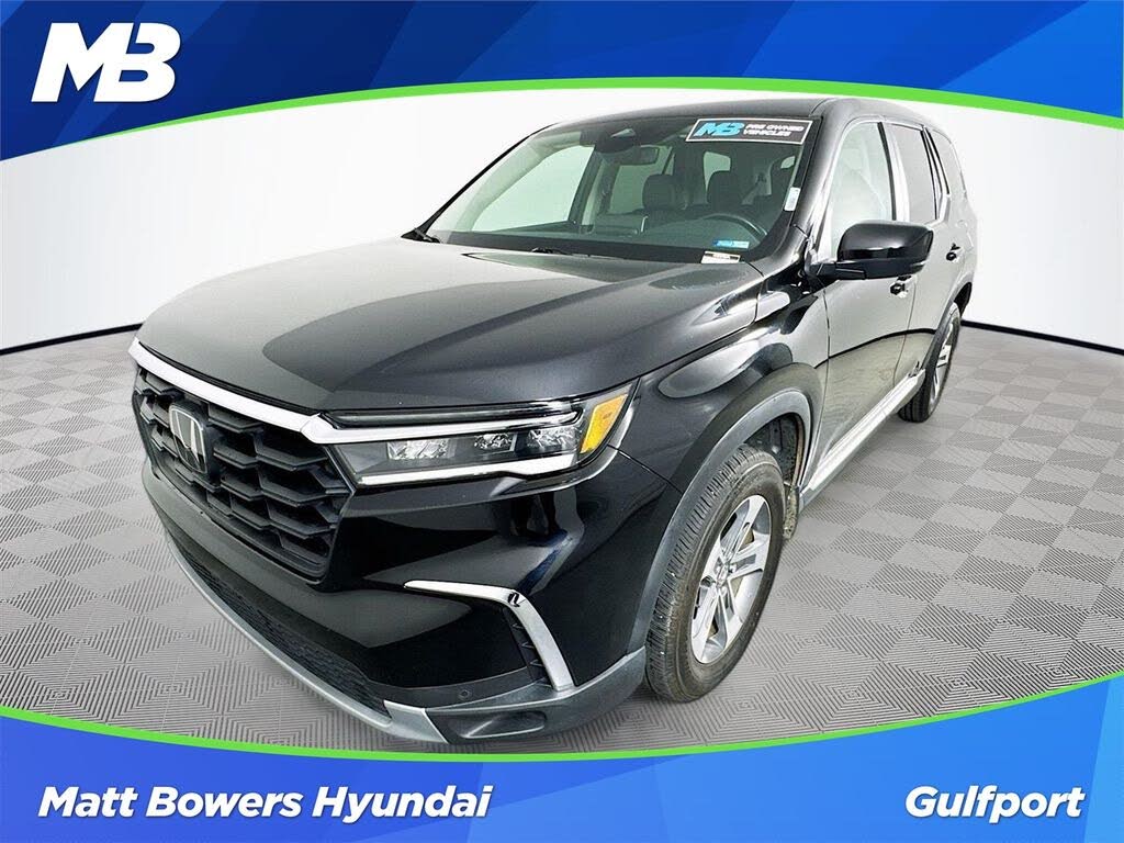 2023 Honda Pilot EX-L FWD with Captains Chairs