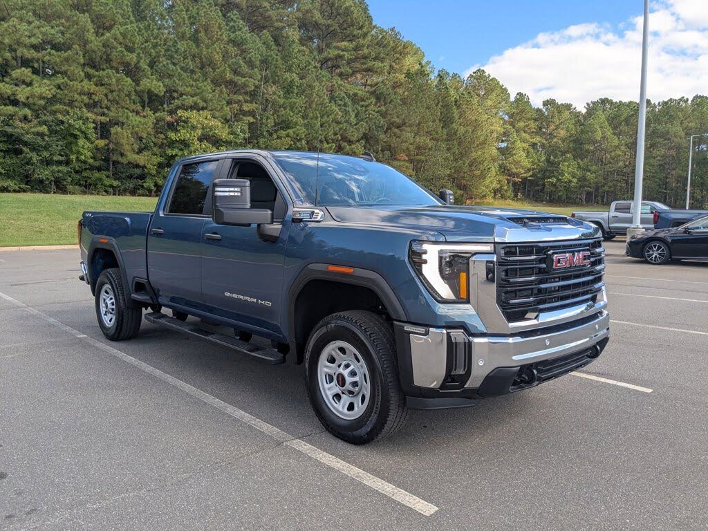 2026 GMC Sierra 2500HD Pro Crew Cab 4WD