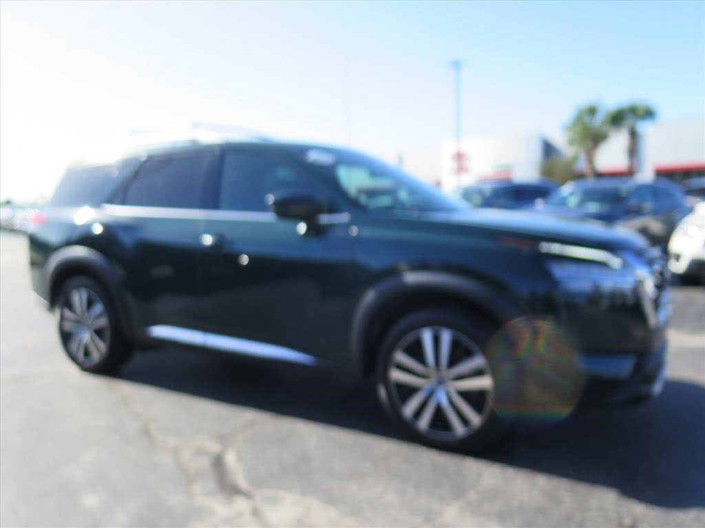 2023 Nissan Pathfinder Platinum 4WD