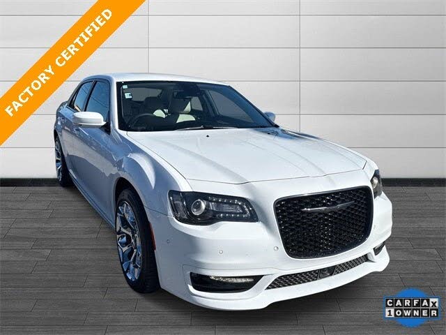 2023 Chrysler 300 Touring L RWD