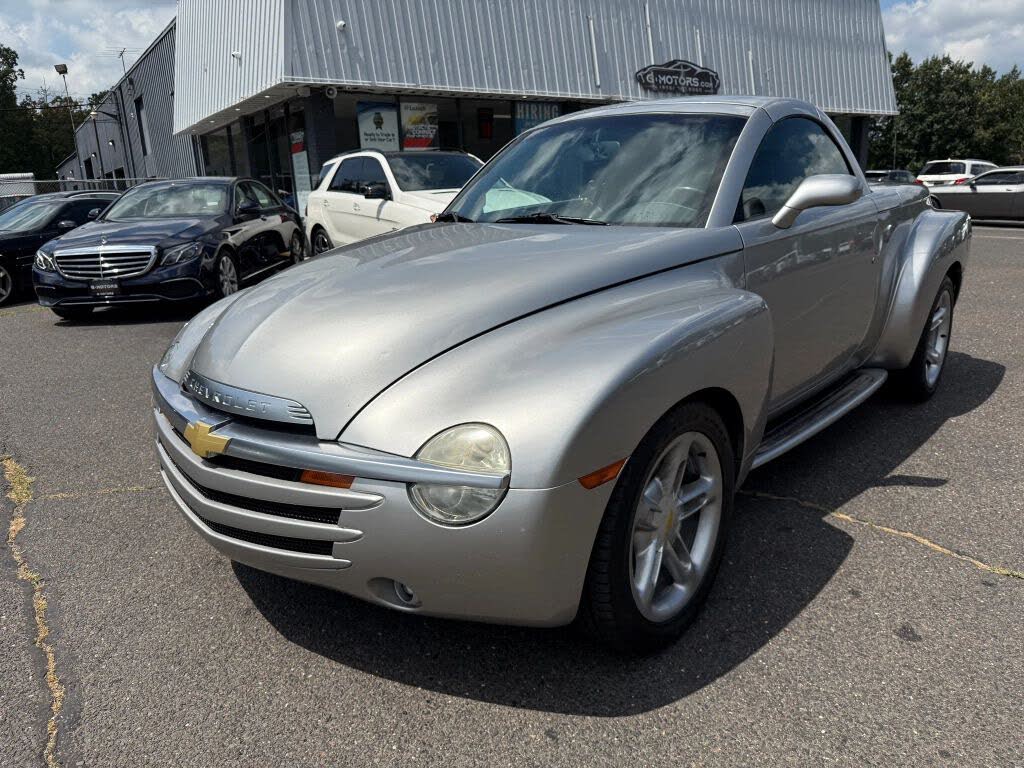 2004 Chevrolet SSR LS RWD