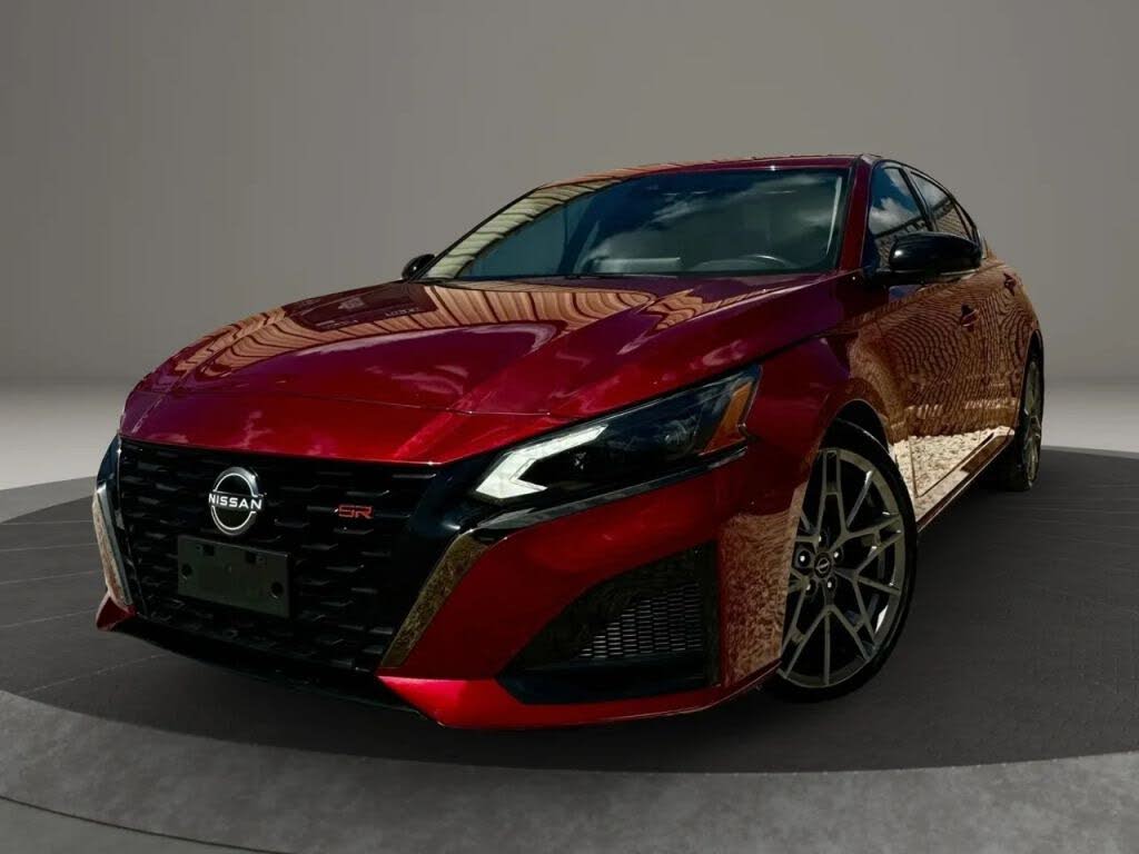 2023 Nissan Altima 2.0 SR FWD