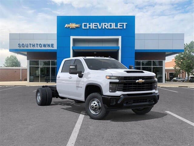 2025 Chevrolet Silverado 3500HD Chassis Work Truck Crew Cab RWD