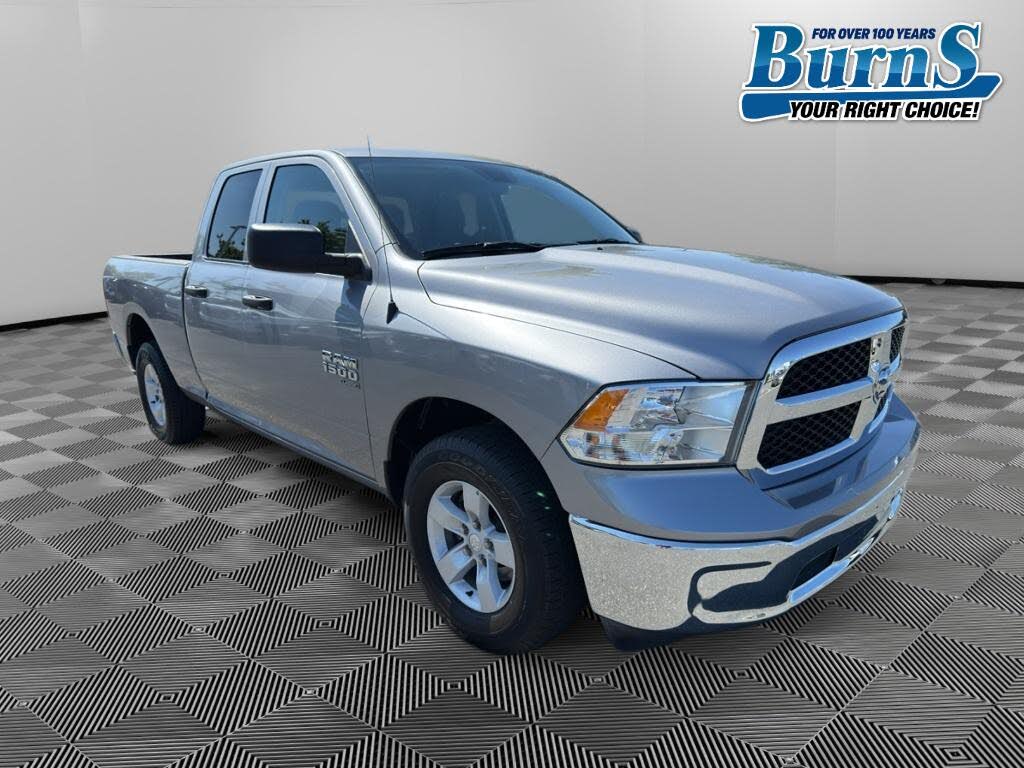 2024 RAM 1500 Classic SLT Quad Cab 4WD