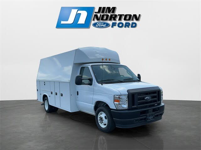 2024 Ford E-Series Chassis E-350 SD Cutaway SB RWD