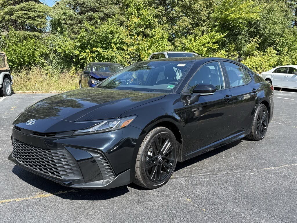 2025 Toyota Camry SE AWD