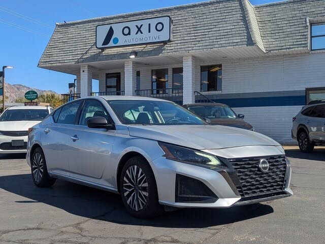 2024 Nissan Altima 2.5 SV FWD