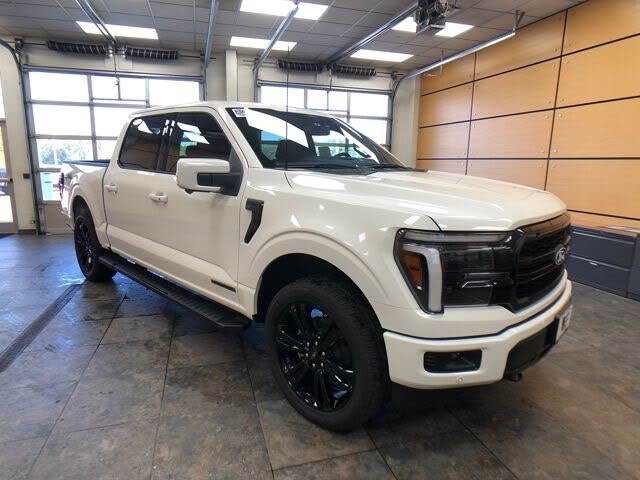 2025 Ford F-150 Lariat SuperCrew 4WD