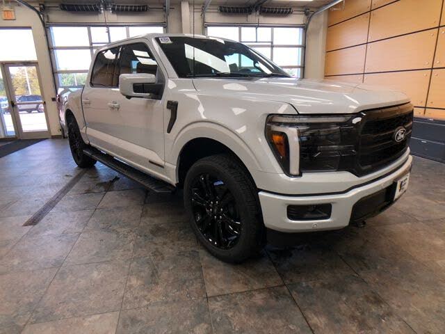 2025 Ford F-150 Lariat SuperCrew 4WD