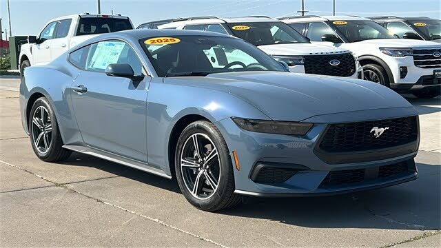 2025 Ford Mustang EcoBoost Fastback RWD