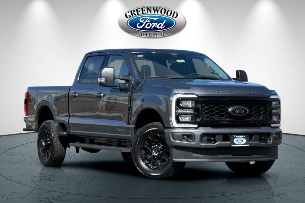 2025 Ford F-250 Super Duty XLT Crew Cab 4WD