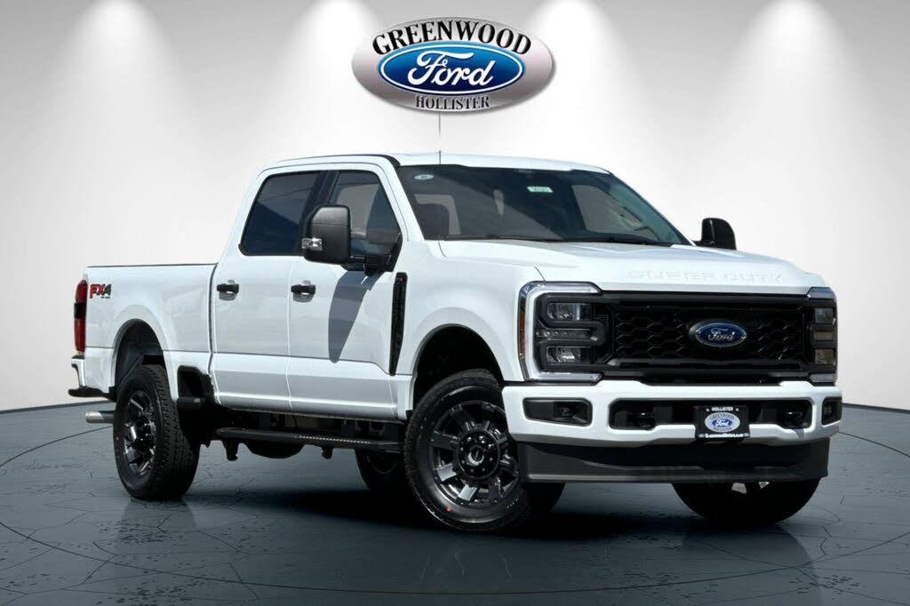 2025 Ford F-350 Super Duty XL Crew Cab 4WD