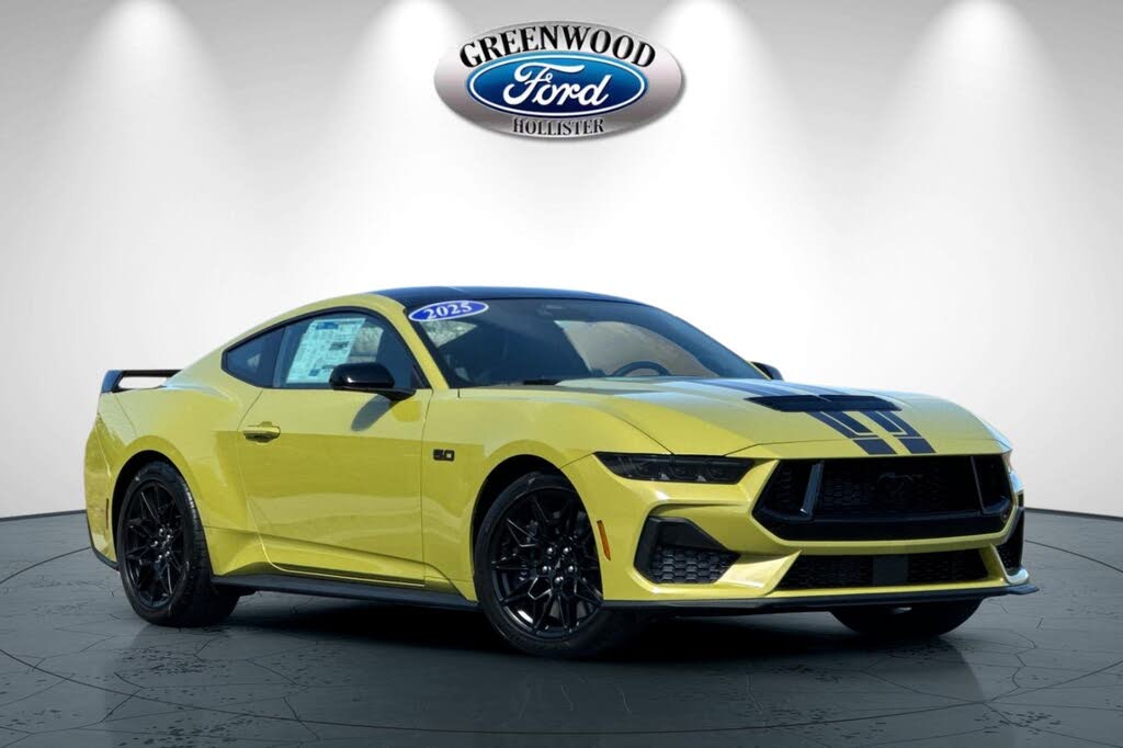 2025 Ford Mustang GT Fastback RWD